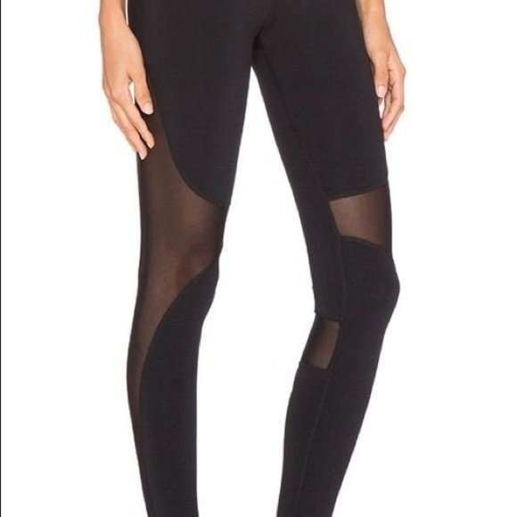 ALO Yoga Black Leggings - Picture 5 of 7